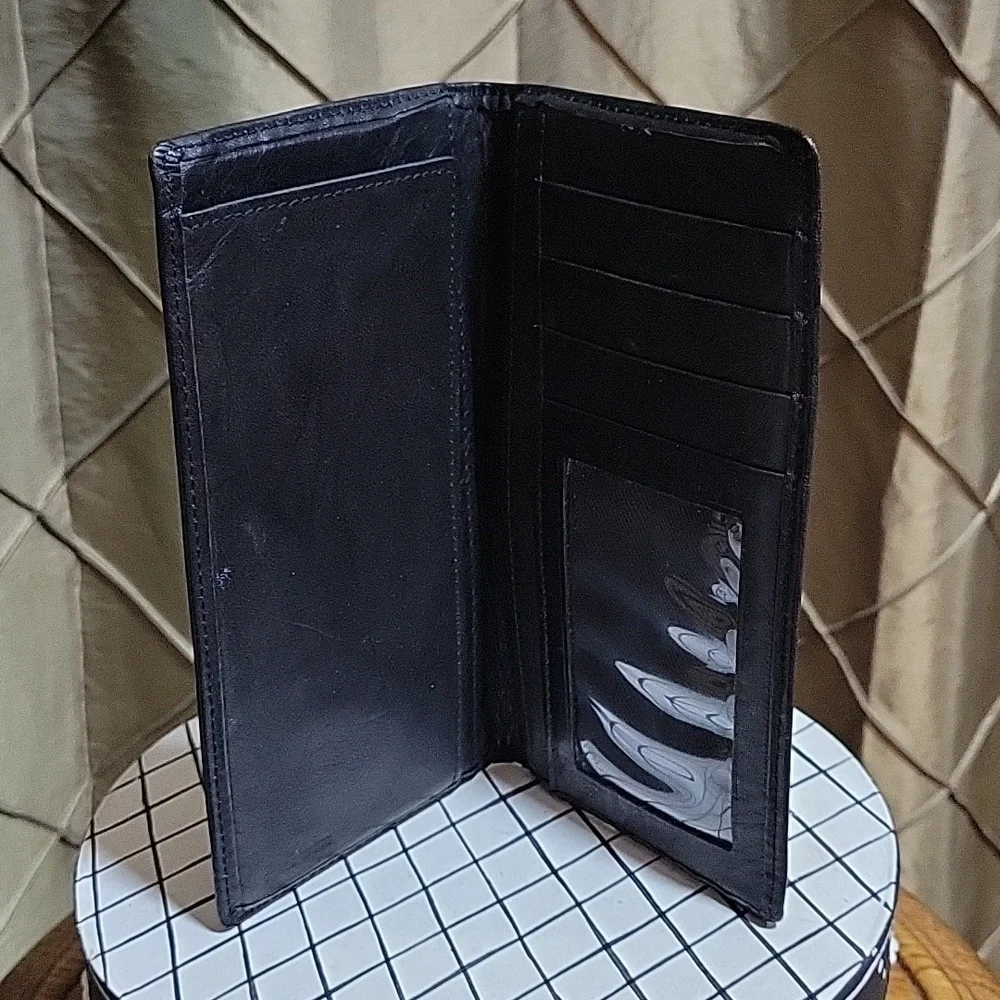 EUC- Vintage Leather Checkbook Wallet